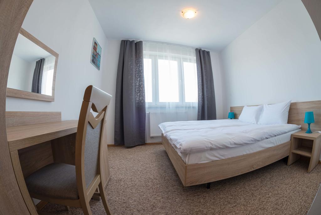 Patra Bed and Breakfast Warszawa Exteriör bild