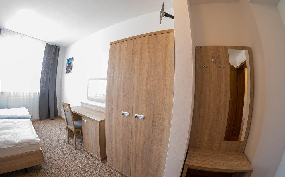 Patra Bed and Breakfast Warszawa Exteriör bild