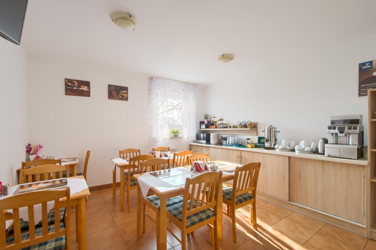 Patra Bed and Breakfast Warszawa Exteriör bild