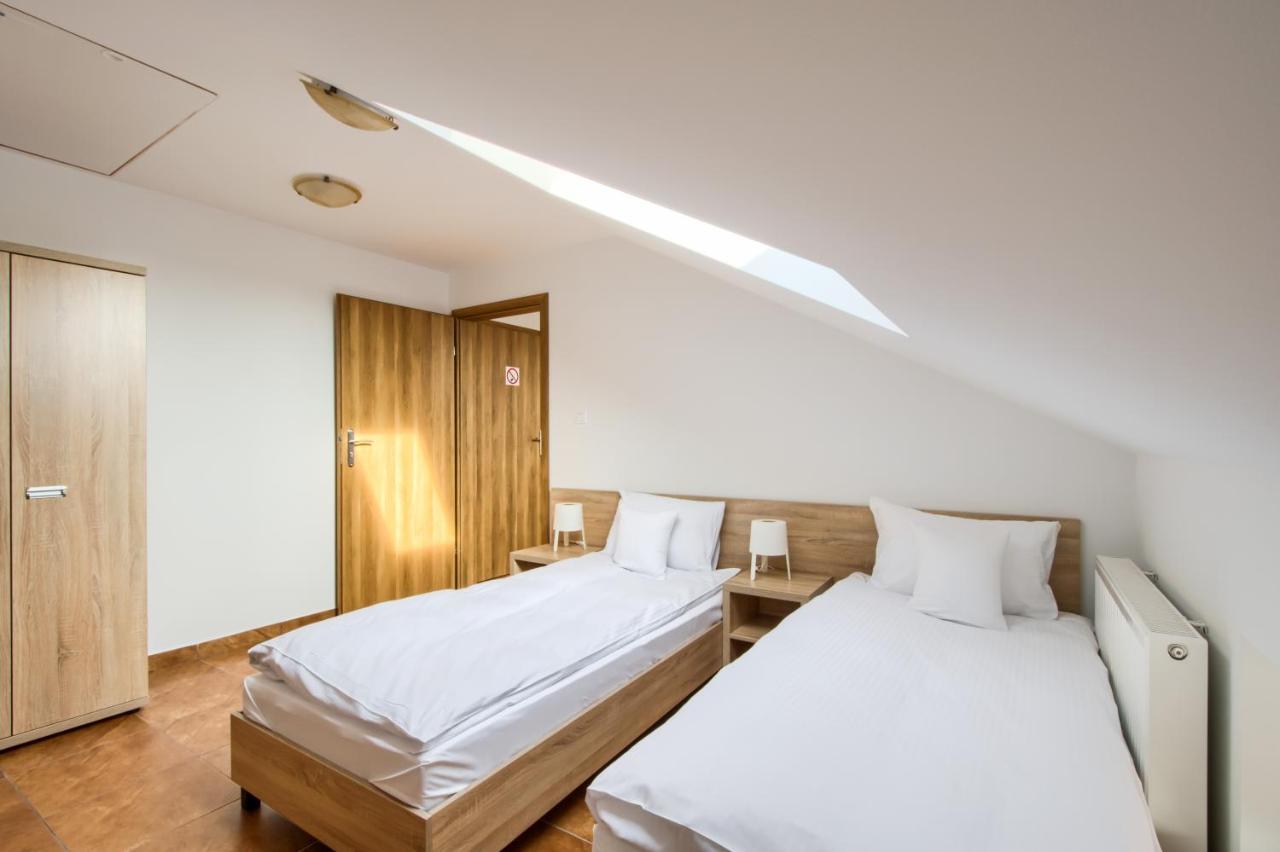 Patra Bed and Breakfast Warszawa Exteriör bild
