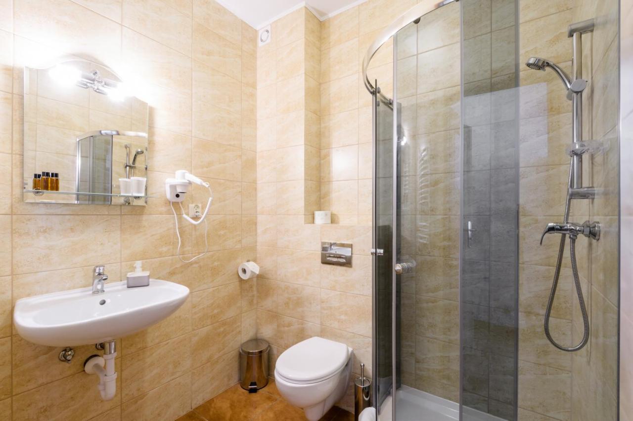 Patra Bed and Breakfast Warszawa Exteriör bild