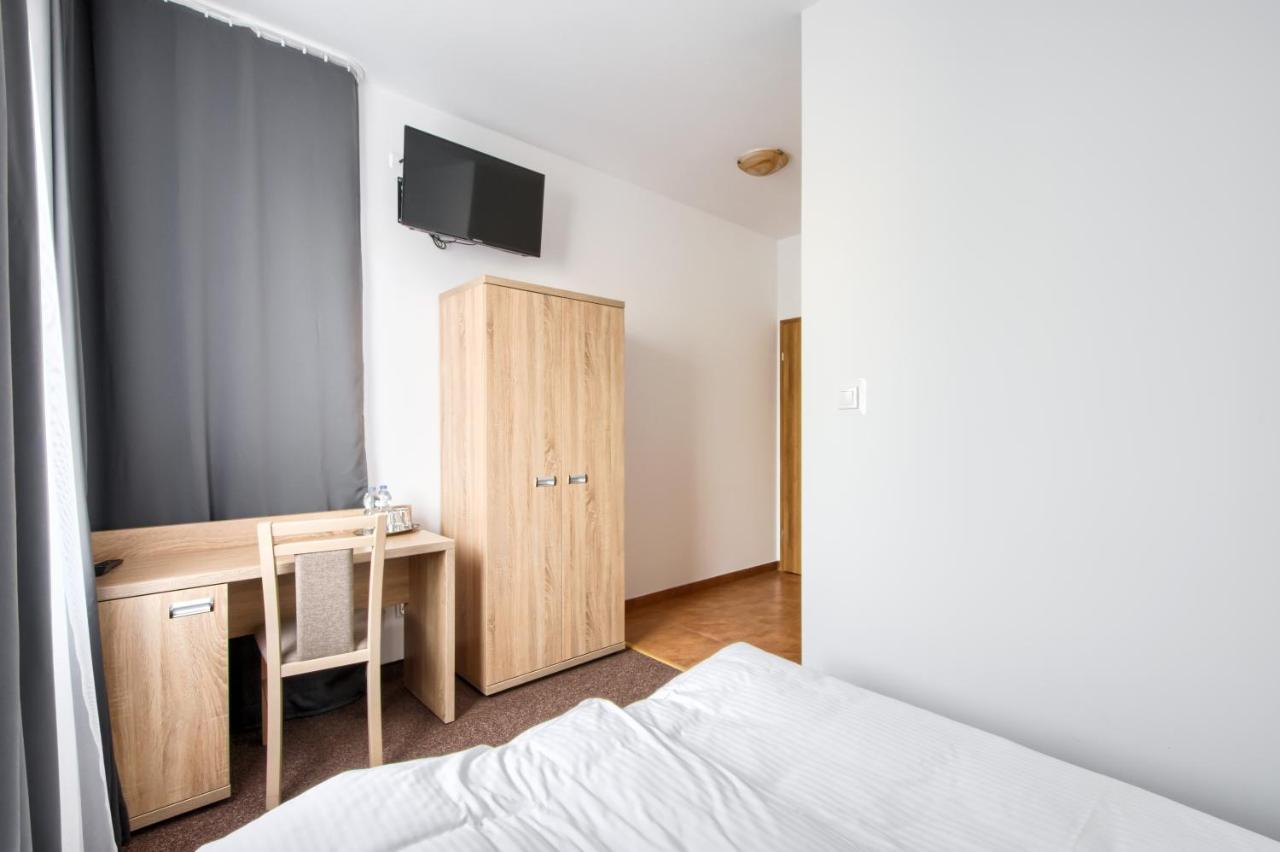Patra Bed and Breakfast Warszawa Exteriör bild