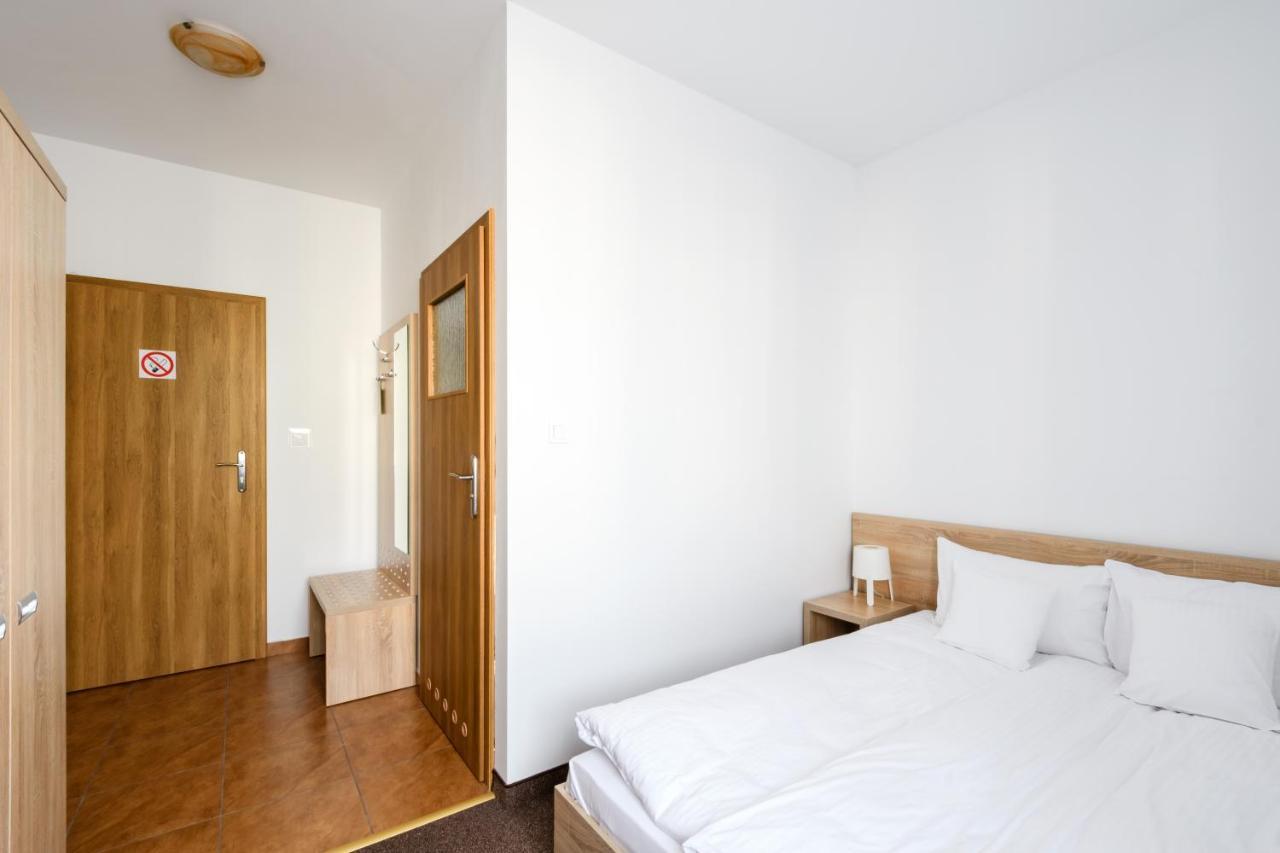 Patra Bed and Breakfast Warszawa Exteriör bild